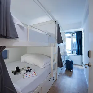  Хостел Room00